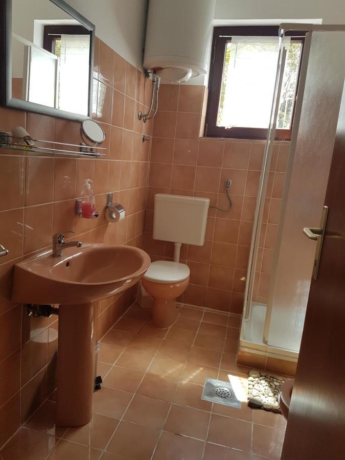 Apartment Ute Mali Losinj Exterior photo